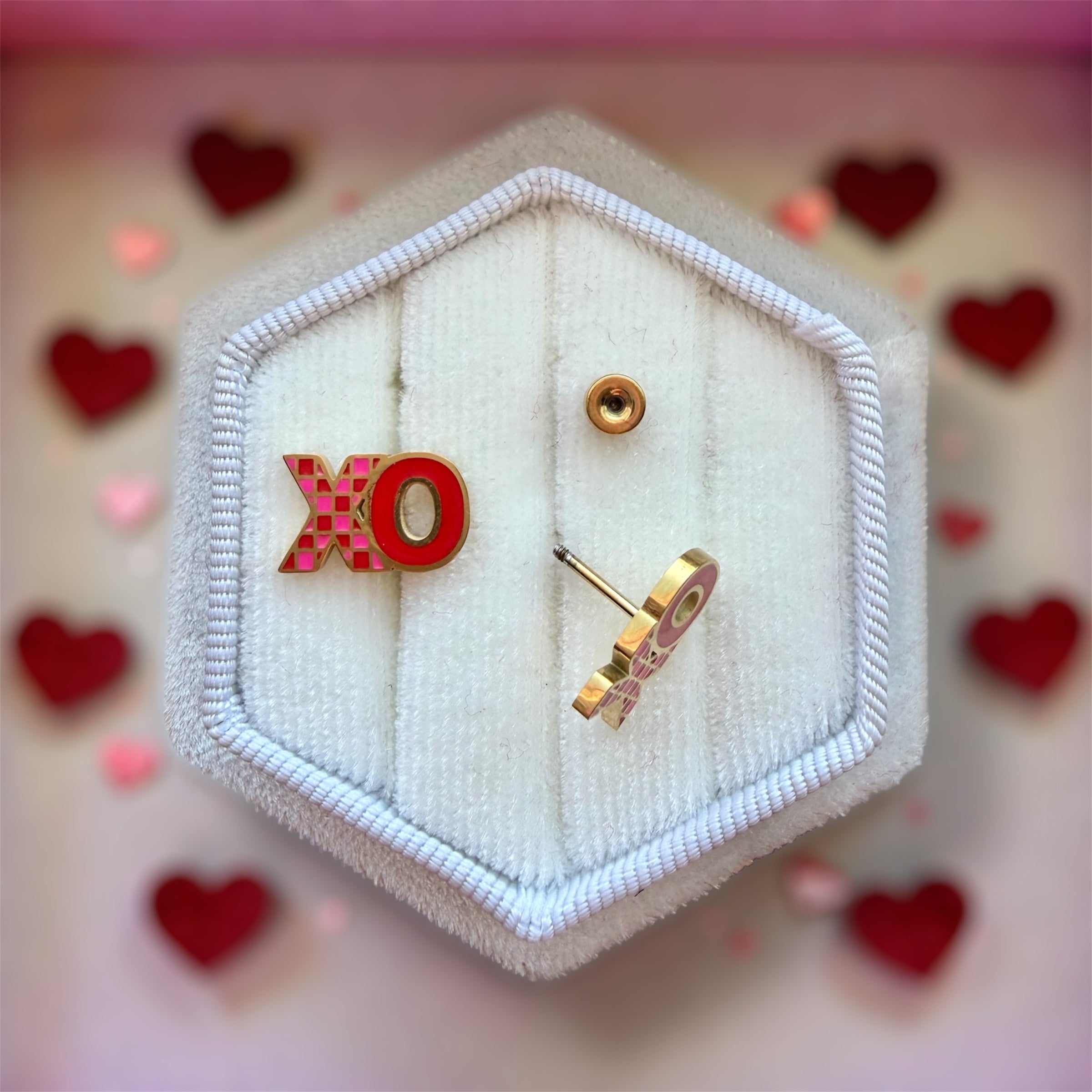 Checkered X's & O's Screwback Studs